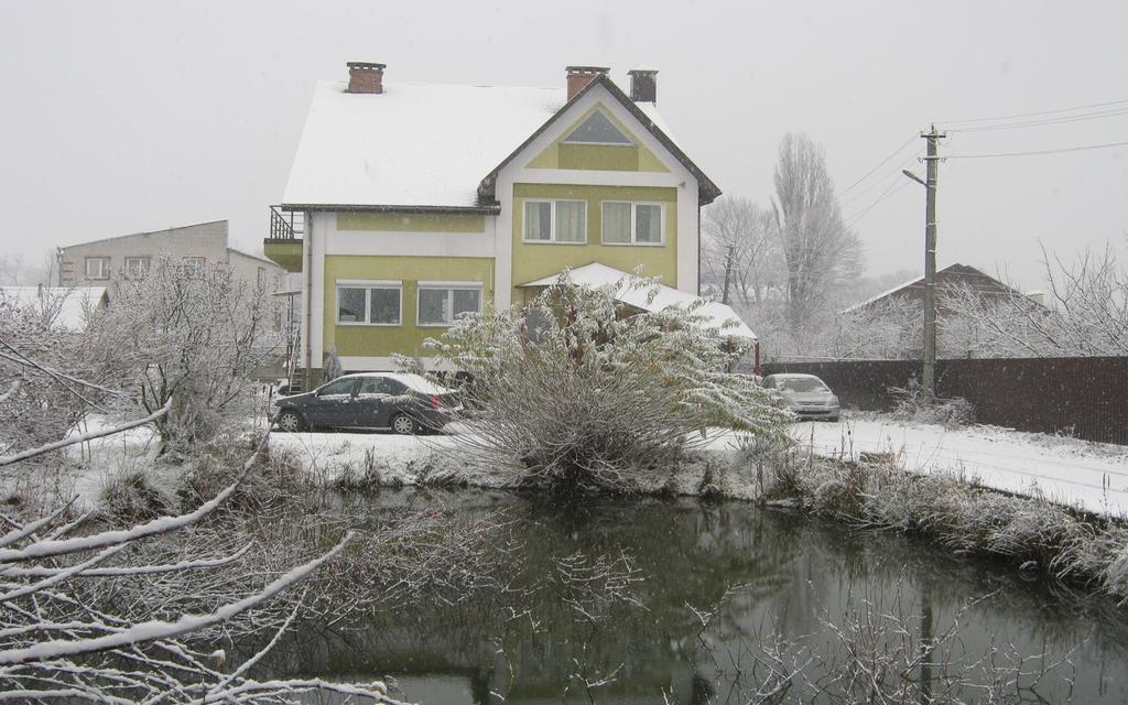 Hostel Geo Gomel Bagian luar foto