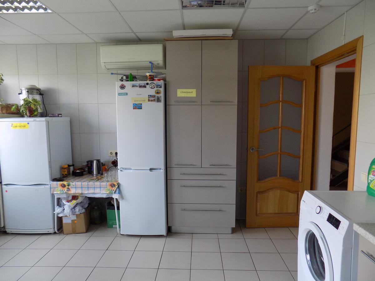 Hostel Geo Gomel Bagian luar foto